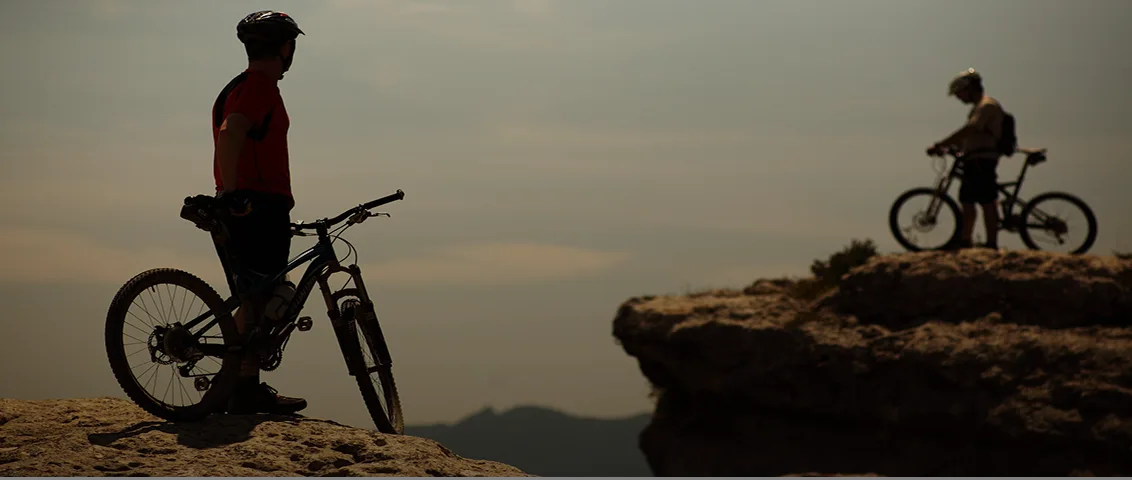 Ciclistas en montaña
